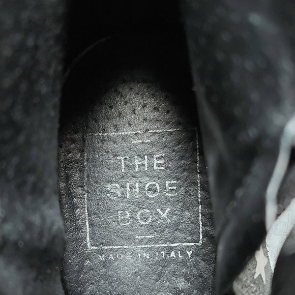 The Shoe Box Black Suede Lthr Silver Stars Zipper Booties Made in Italy Sz38 EUC - Picture 8 of 8